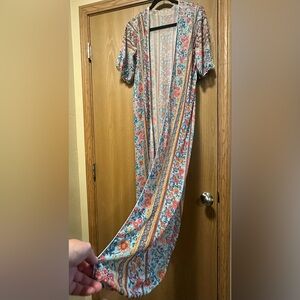 🚫SOLD🚫 Women’s sheer, long kimono size: large